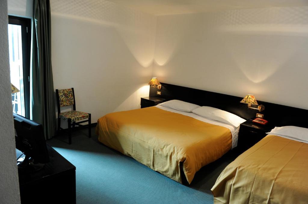 Hotel Arlecchino Madesimo Pokój zdjęcie